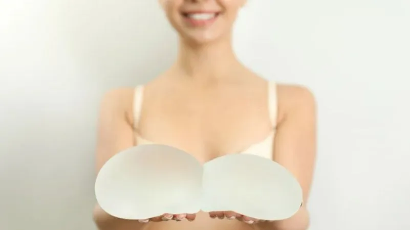 Meme Büyütme Tehlikeli mi? - Antalya Meme Büyütme Tehlikeli mi? - Antalya